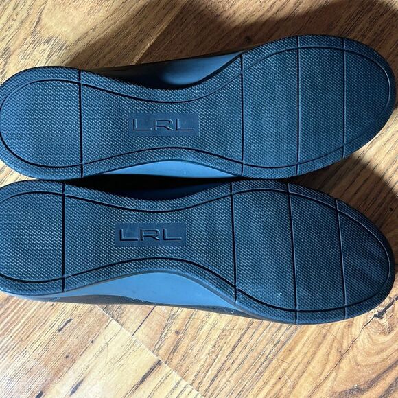 Lauren Ralph Lauren Black Leather Ballet Flats With Gold Toggles & Bow - Picture 6 of 6